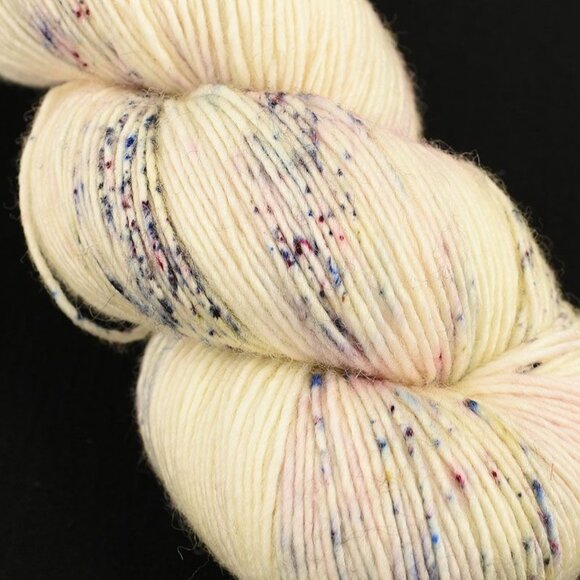 La Bien Aimée Merino Singles Yarn Merino Wool Hand Dyed Interstellar - Picture 2 of 3